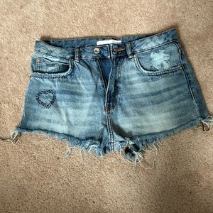 ZARA HEART DISTRESSED JEAN SHORTS